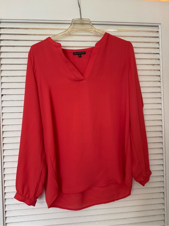 Adrianna Papell Tops - Adrianna Papell Vibrant Red V-Neck Long Sleeve Blouse